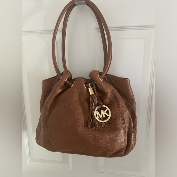 Michael Kors, Tan Pebble Leather, Ring Tassle Tote - Picture 1 of 3